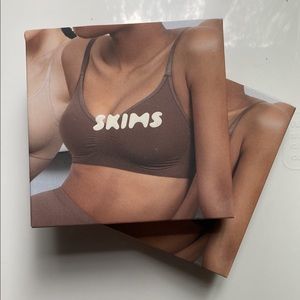 2 Skims SEAMLESS SCULPT Bralette